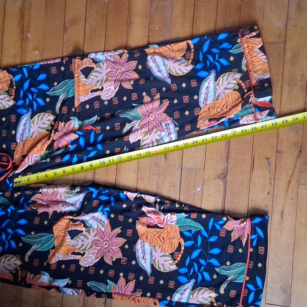 2 Sets! Room Service Size XXL Tiger Floral Pajama Sets - Picture 8 of 16